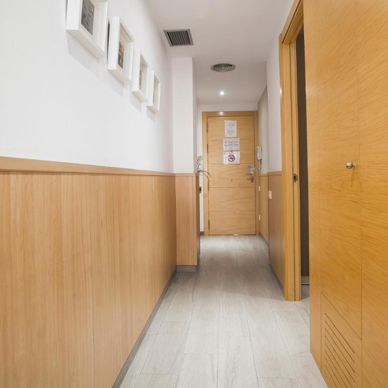 BBarcelona Gaudí Flats - Two-Bedroom Apartment - 1,2 - 24