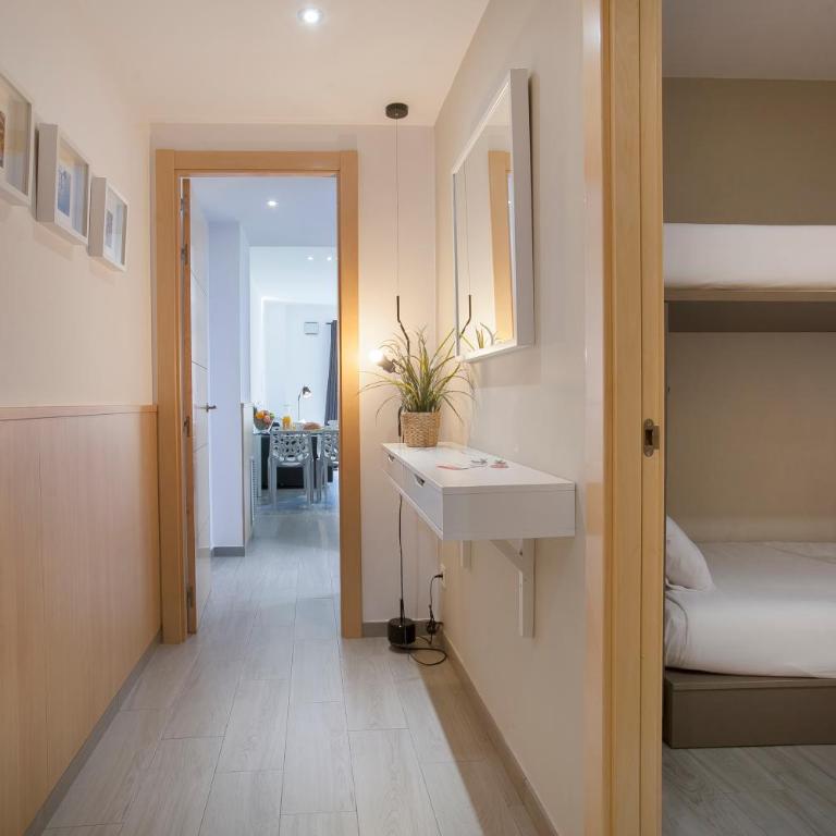BBarcelona Gaudí Flats - Two-Bedroom Apartment - 1,1 - 21