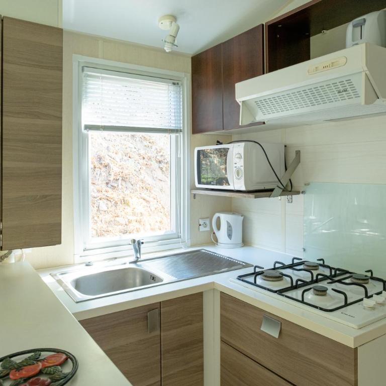 Camping Le Parc des Monges - Mobile Home 2 Chambres Standard - 13