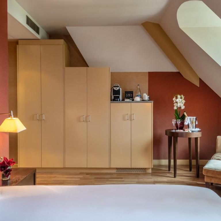Hôtel Résidence Parc des Eaux Vives - Chambre Lit King-Size - Vue sur Lac - 10