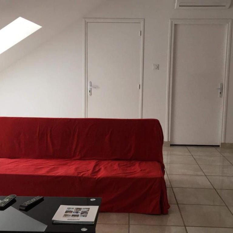Vichy - Two-Bedroom Apartment - 6