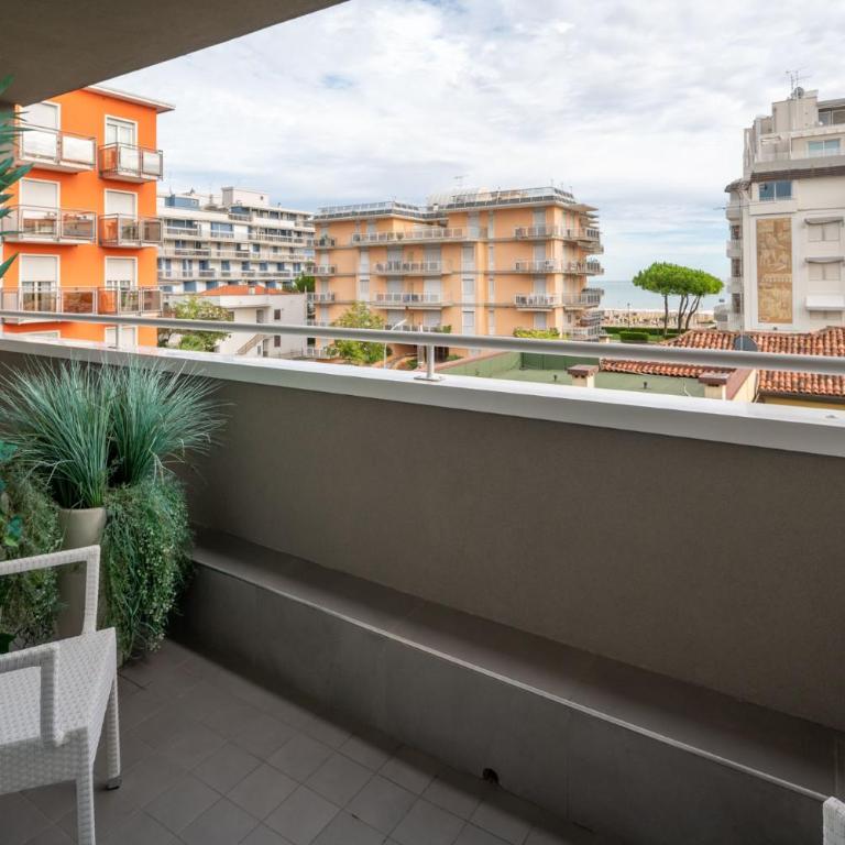 Hotel Iris Jesolo - Suite King con Vista Mare - 2