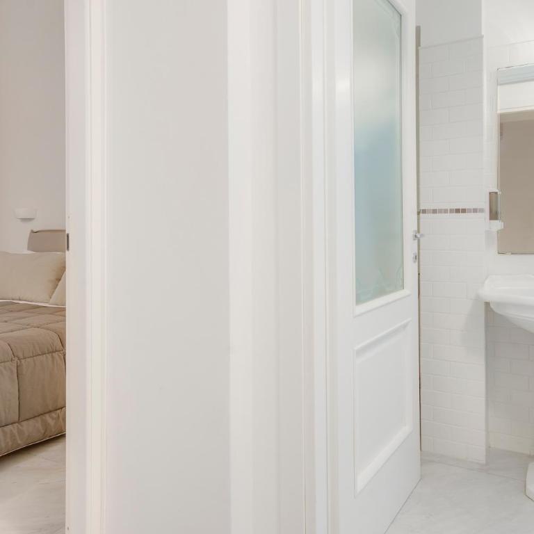Right House - Characteristic Marina District - Two-Bedroom Apartment - 40