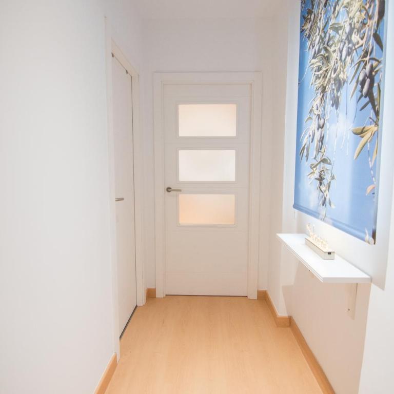 tuGuest Alhondiga Apartment - Two-Bedroom Apartment - 30