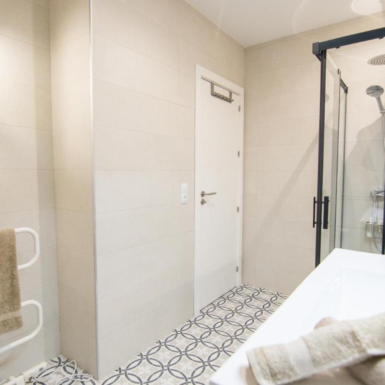 tuGuest Alhondiga Apartment - Two-Bedroom Apartment - 33