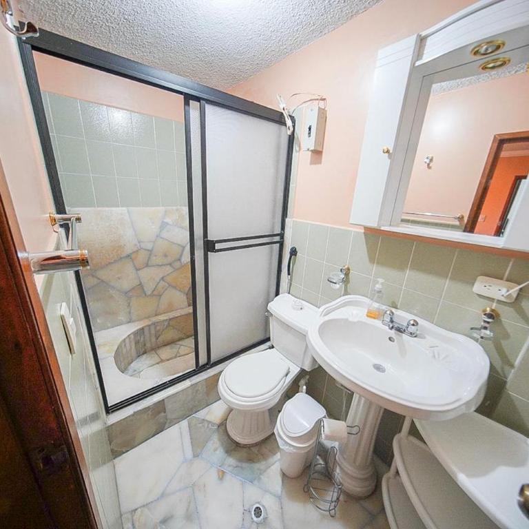 Casa de Mármol - Habitación Doble con baño privado - 6