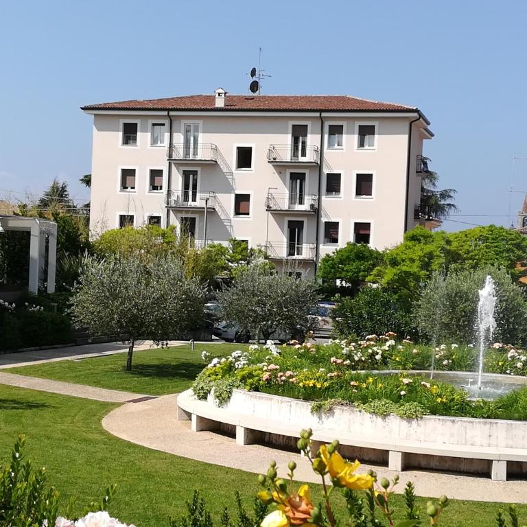 Suite Francy Panorama LAKE VIEW - Appartamento Deluxe con 2 Camere da Letto e Balcone - 12