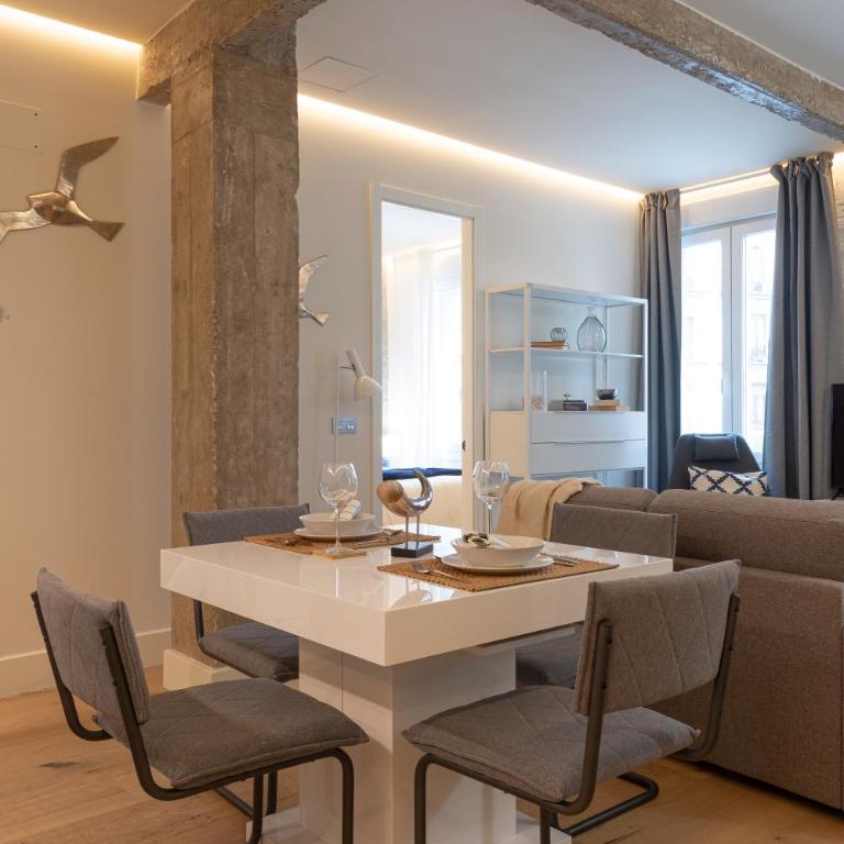 Alhondiga by Staynnapartments - Two-Bedroom Apartment - 24