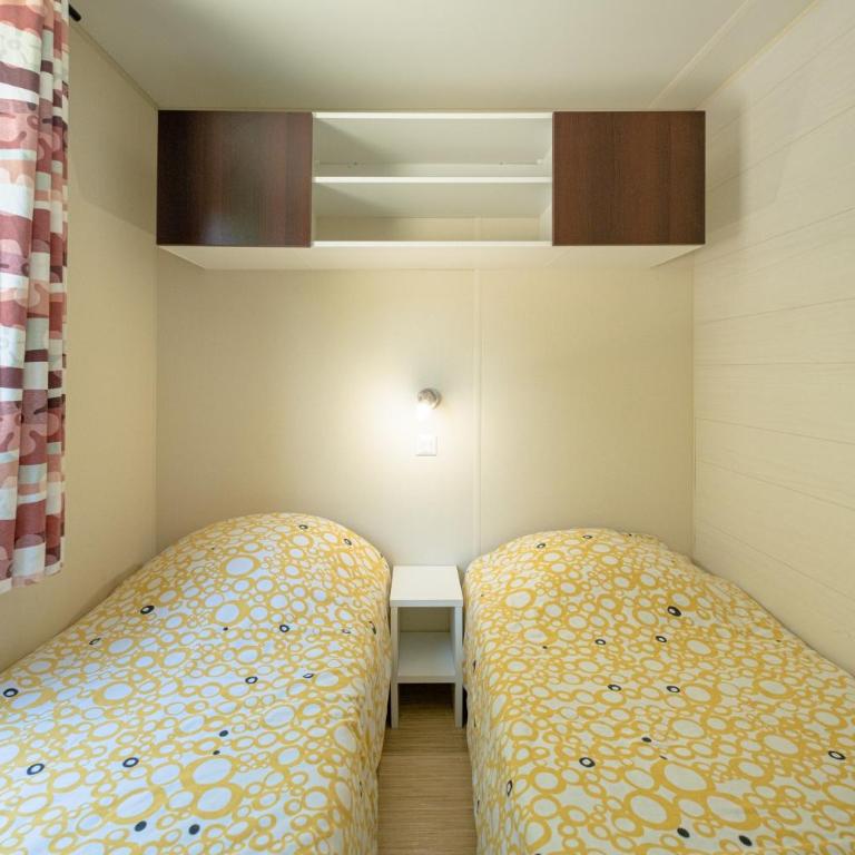 Camping Le Parc des Monges - Mobile Home (4 Personnes) - 12