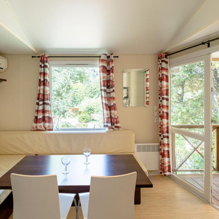 Camping Le Parc des Monges - Mobile Home (4 Personnes) - 14