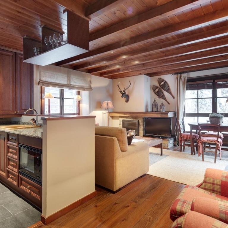 Val de Ruda Luxe 65 by FeelFree Rentals - Two-Bedroom Apartment - 11