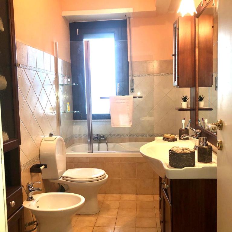 La Maison Blanche - Two-Bedroom Apartment - 35
