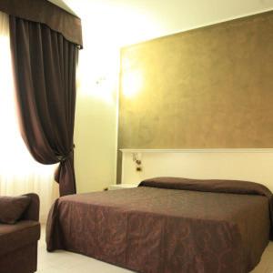 Hotel Madonna Delle Grazie - Camera Matrimoniale/Doppia con Letti Singoli - 1