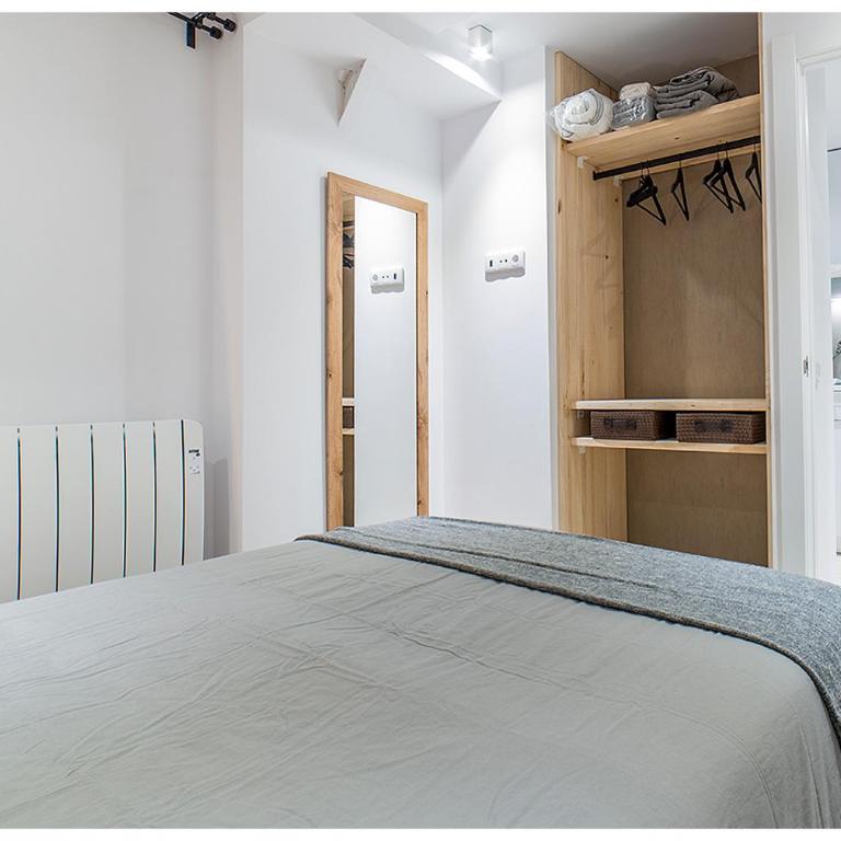 Apartamentos Madrid Rio - Superior Apartment - 17