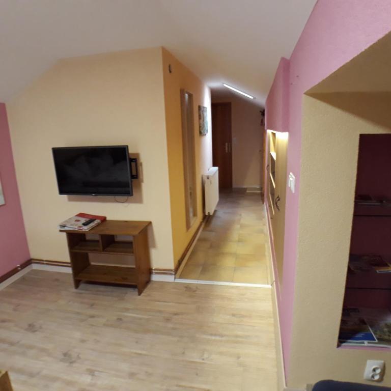 Landhaus Noreia - Studio-Apartment mit Terrasse - 12