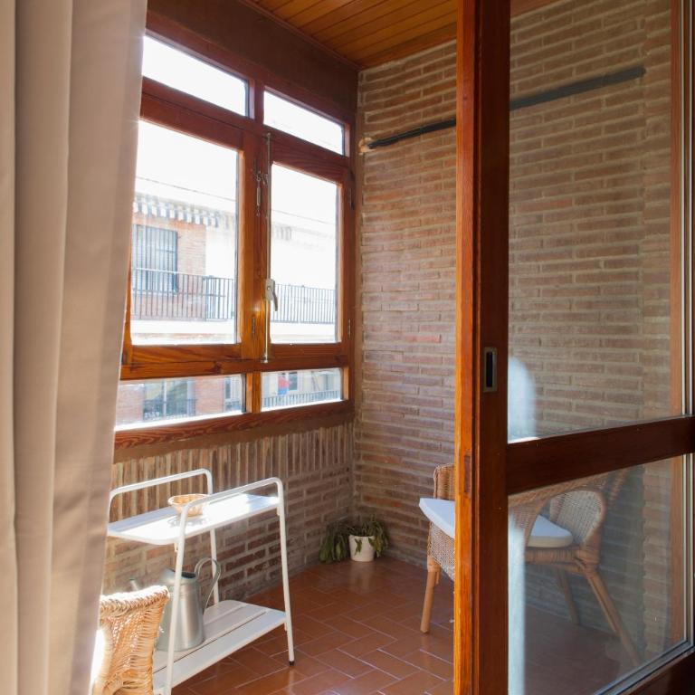 FLORIT FLATS - Apartment Torres de Quart I - One-Bedroom Apartment - 14