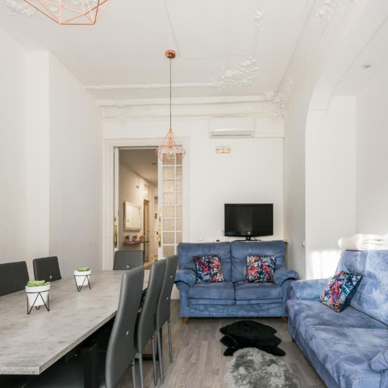 M&F 7 ROOMS/7 BATHROOMS OVER GRAN VIA - Superior Apartment - 62