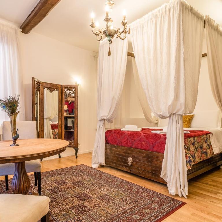 Palazzo DaPonte by LionHost - Camera King Deluxe - 1