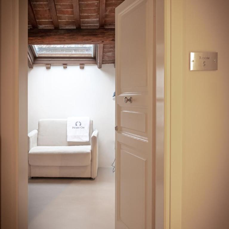 Palazzo Cini Luxury Rooms in Pisa - Junior Suite - 5