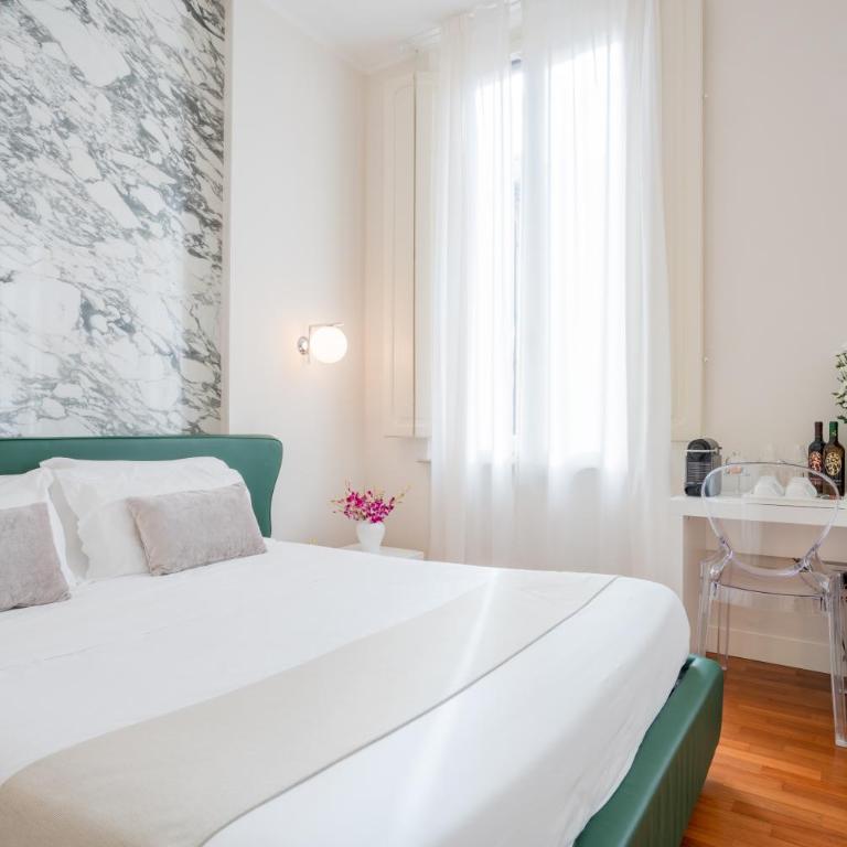 Palazzo Cini Luxury Rooms in Pisa - Camera Tripla Superior con Vasca - 1