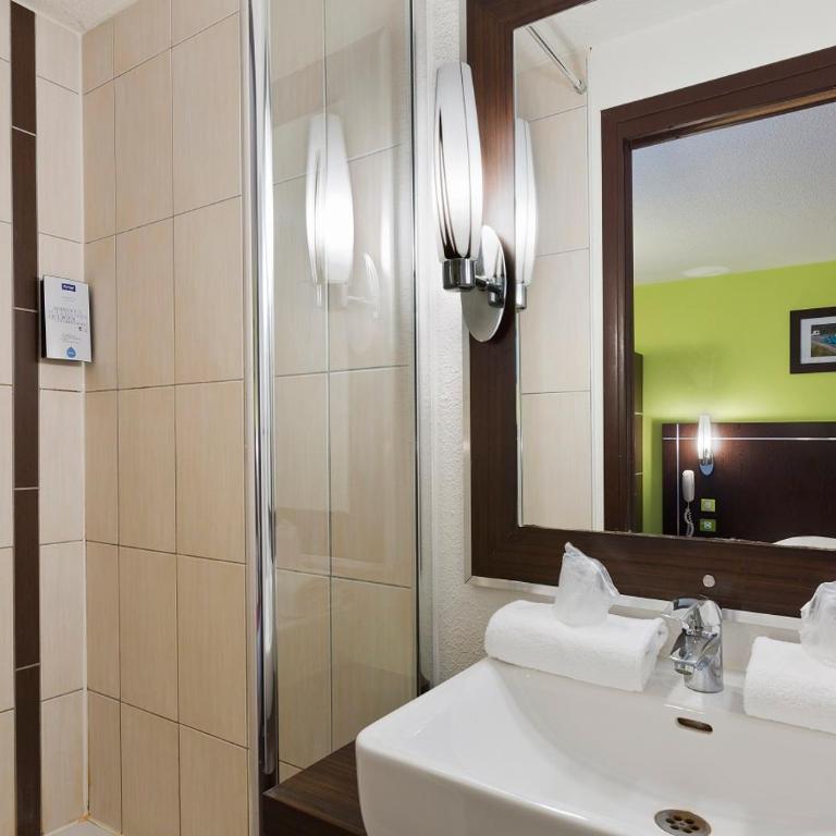 Enzo Hotels Reims Tinqueux - Chambre double avec accès au sauna inclus - 7