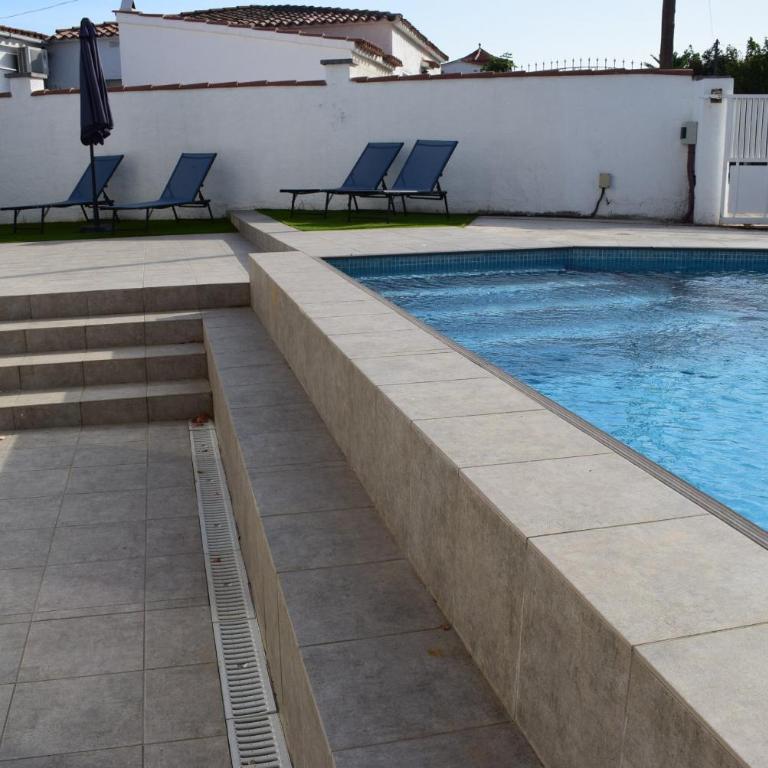 casa con piscina ref 381 - Casa - 1