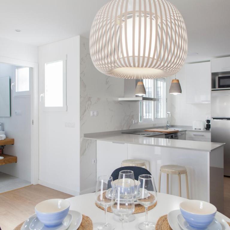 FLORIT FLATS - Apartment Torres de Quart II - One-Bedroom Apartment - 12