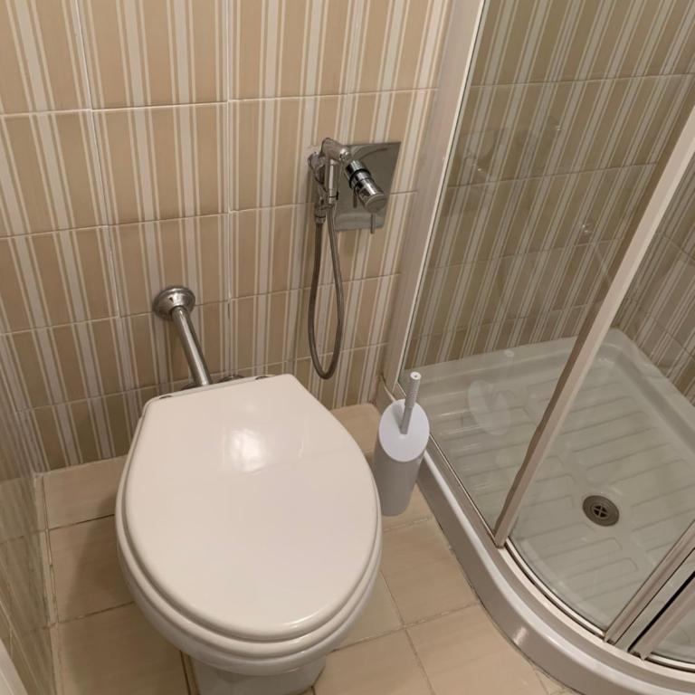 B&b Querini - Camera Doppia con Letti Singoli con Bagno - 22