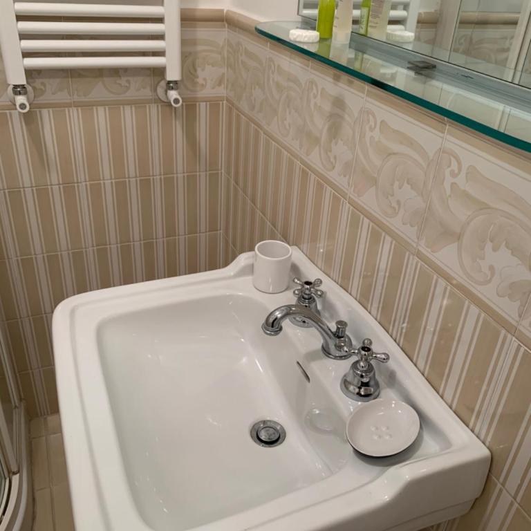 B&b Querini - Camera Doppia con Letti Singoli con Bagno - 25
