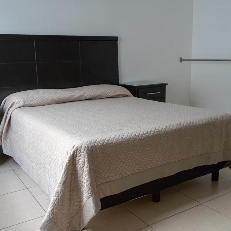 Apartamentos Torre II Condominios - Pet Friendly - Two-Bedroom Apartment - 13