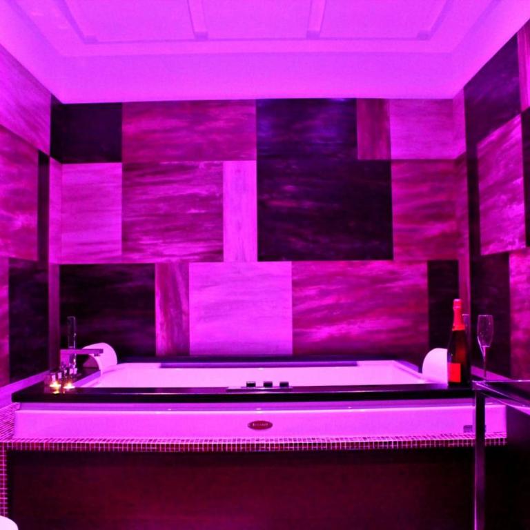 Donna Teresa - Camera Familiare con Bagno Privato - 12