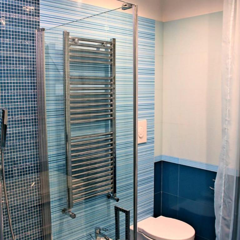 Donna Teresa - Camera Familiare con Bagno Privato - 56