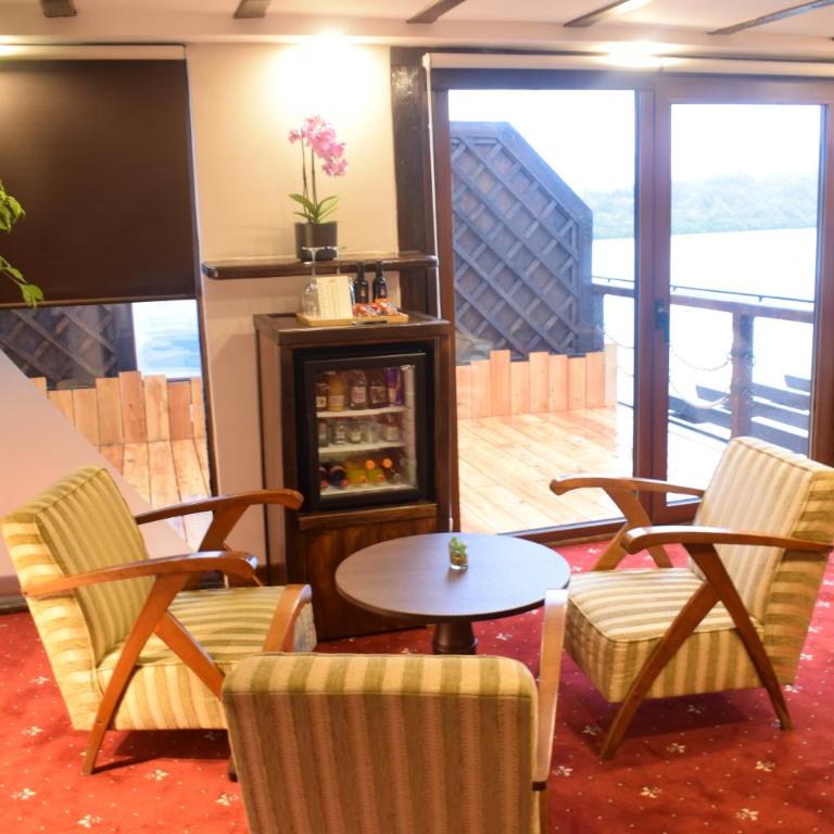 Bahus Inn - Superior Dvokrevetna Soba s Bračnim Krevetom i Pogledom na Reku - 15