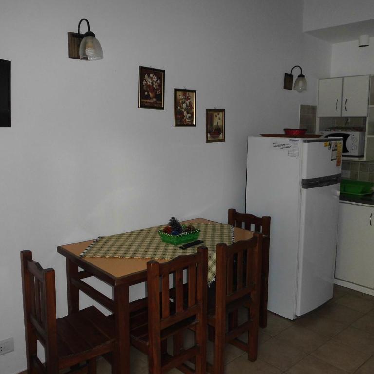 4 SOLES - One-Bedroom House - 3