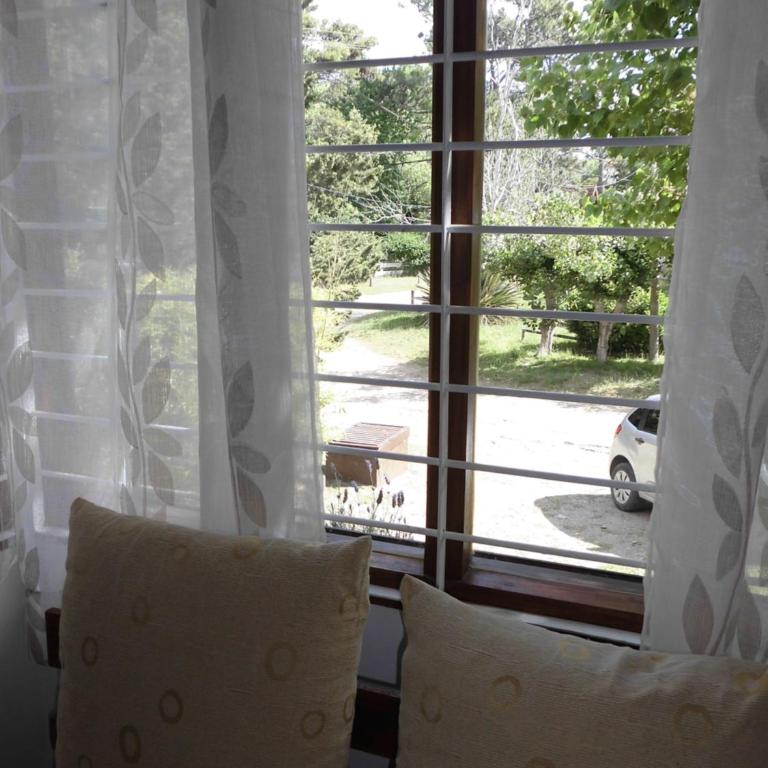 4 SOLES - Two-Bedroom House - 7