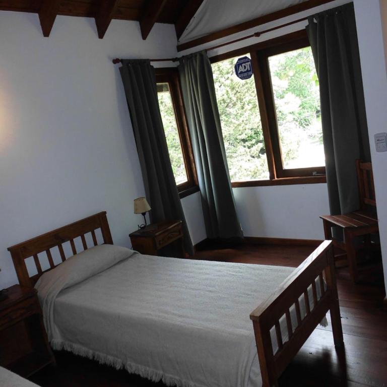 4 SOLES - Two-Bedroom House - 11