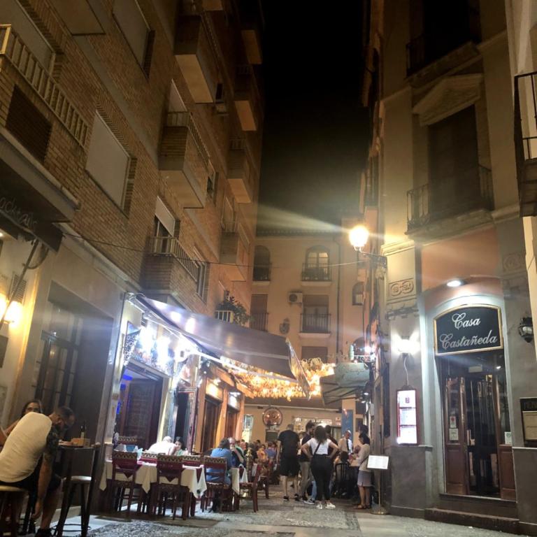 FAMILY CATEDRAL CENTRO - Three-Bedroom Apartment - 61