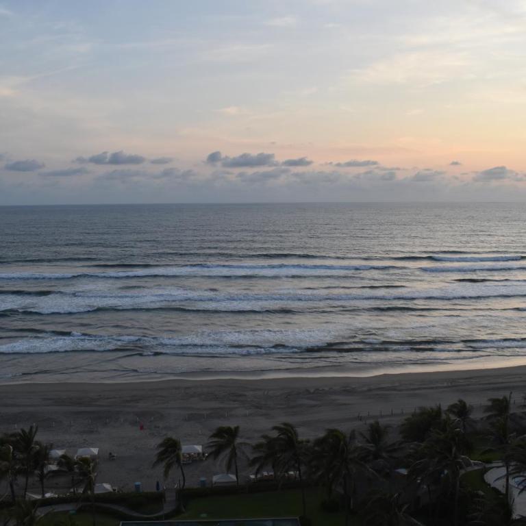 Departamento de lujo frente al mar - Three-Bedroom Apartment - 2