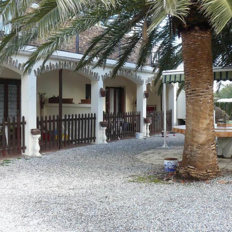 Location avec piscine et parking (n°2p) - Appartement - 4