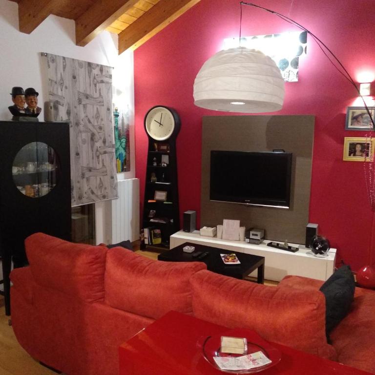 Agustina de Aragón - Three-Bedroom Apartment - 1