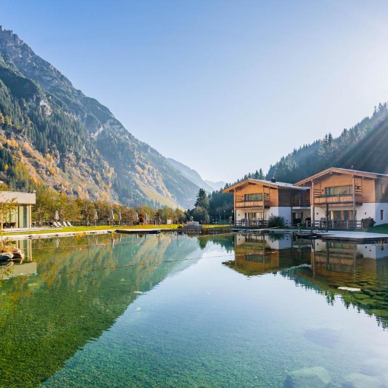 Feuerstein Nature Family Resort - Chalet Superior - 2