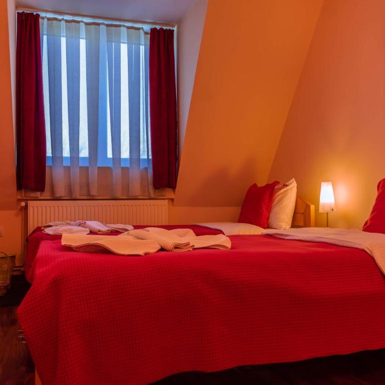 Garni Hotel Lama - Triple Room - 8
