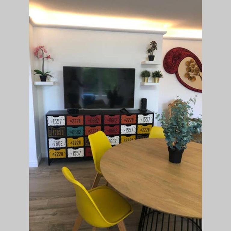Fruitiers1 - Three-Bedroom Apartment - 23