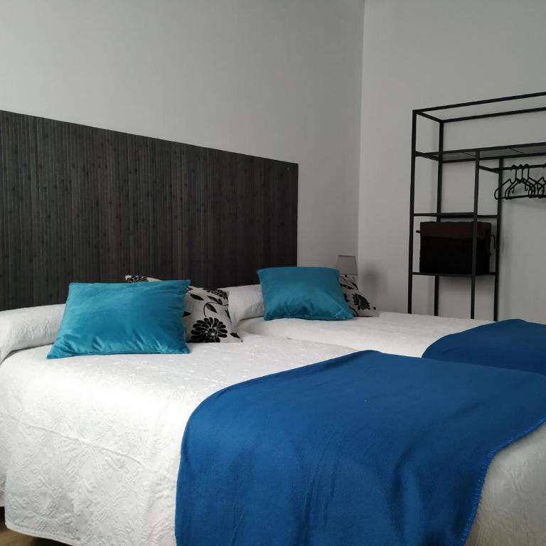 Entre patios y flores - Two-Bedroom Apartment - 10