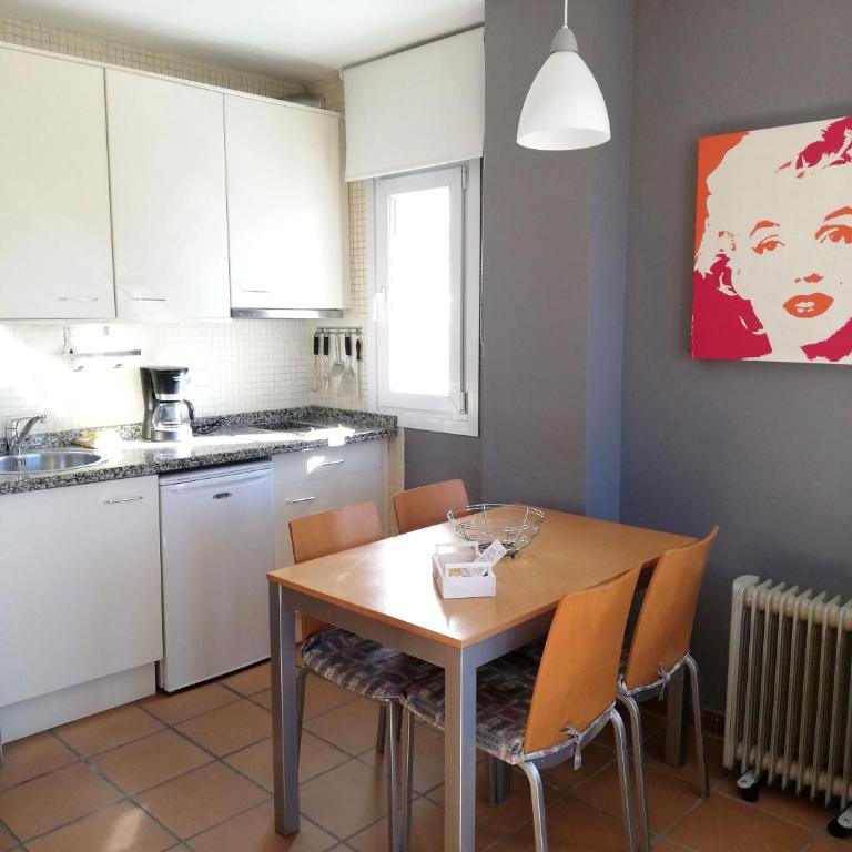 Apartamentos Arttyfal con parking y WiFi by SURYNIEVE - Estudio con vistas a la montaña y aparcamiento - 5