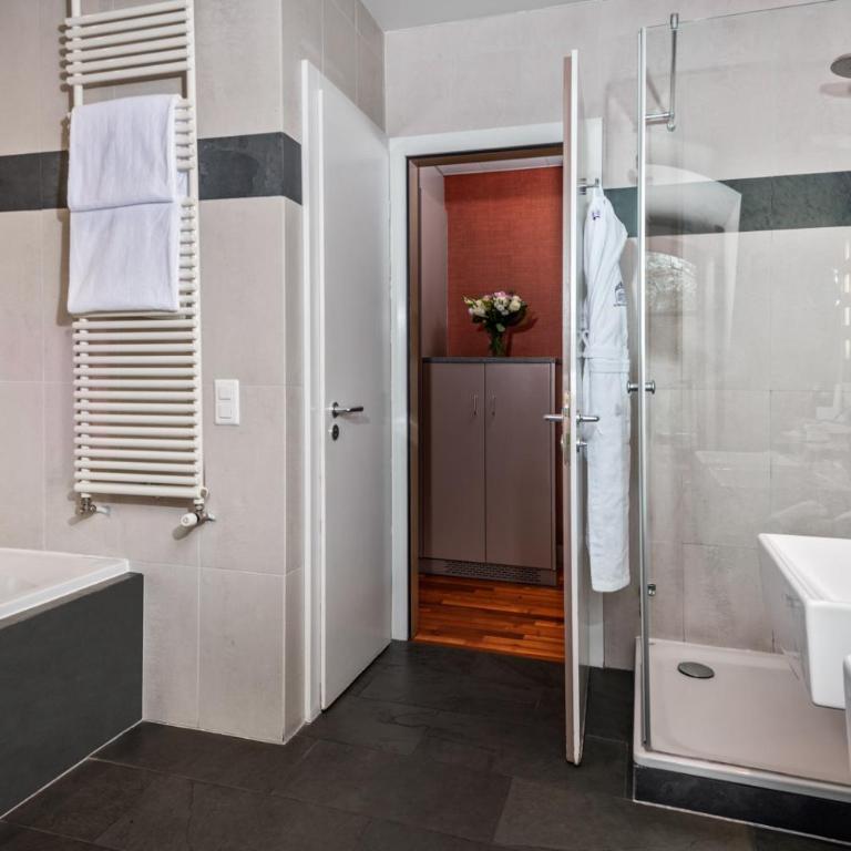Hôtel Résidence Parc des Eaux Vives - Suite avec Vue sur Lac - 7