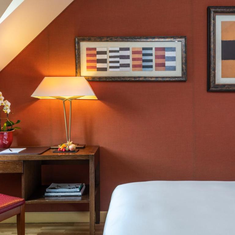 Hôtel Résidence Parc des Eaux Vives - Chambre Lit King-Size - Vue sur Lac - 9