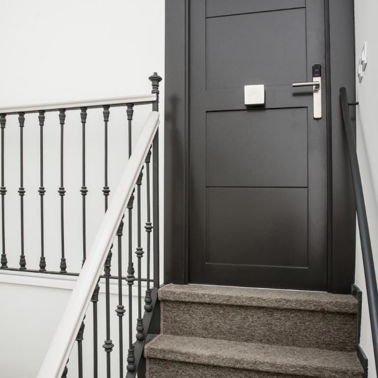 Puerta Catedral Holiday Suites - Estudio con terraza - 5