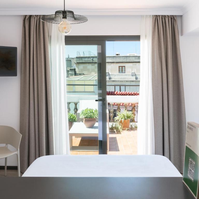 Puerta Catedral Holiday Suites - Estudio con terraza - 11