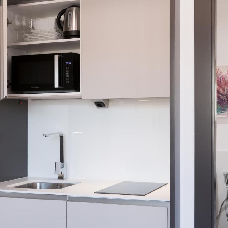 Puerta Catedral Holiday Suites - Estudio con terraza - 20